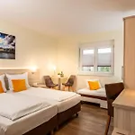 Hotel Am Wiesenweg L 24h Check-in 3*