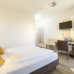 Hotel Am Wiesenweg L 24h Check-in Hausen (Wuerzburg)