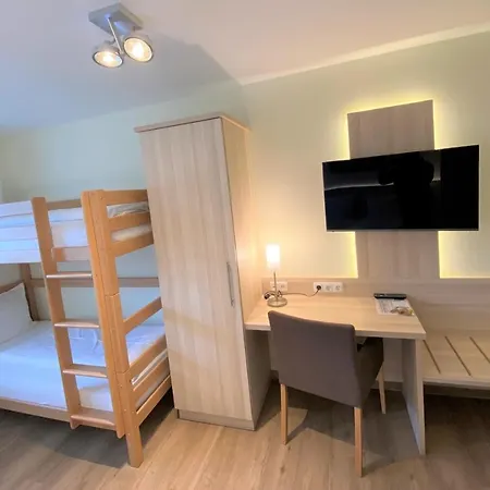 Am Wiesenweg L 24h Check-in Hausen (Wuerzburg)