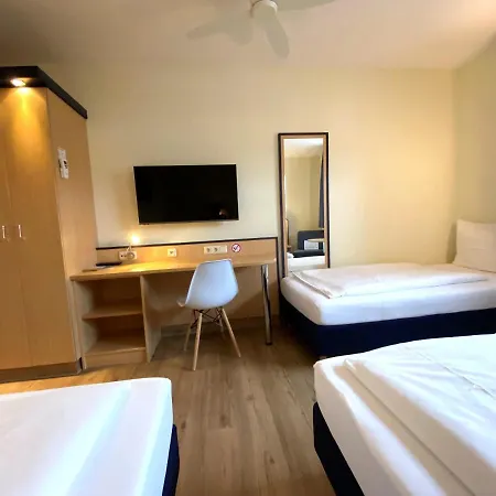 Am Wiesenweg L 24h Check-in Hotel Hausen (Wuerzburg)