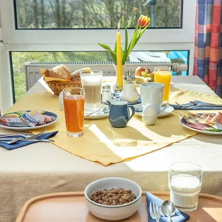 ホテル Am Wiesenweg L 24h Check-in ハウゼン