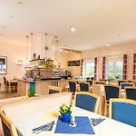 Am Wiesenweg L 24h Check-in Hausen (Wuerzburg)