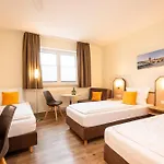 Am Wiesenweg L 24h Check-in Hausen (Wuerzburg)