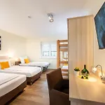 Am Wiesenweg L 24h Check-in Hausen (Wuerzburg)