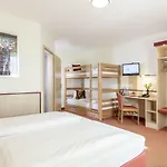 Hotel Am Wiesenweg L 24h Check-in Hausen (Wuerzburg)