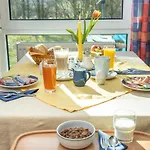 Hotel Am Wiesenweg L 24h Check-in Hausen (Wuerzburg)