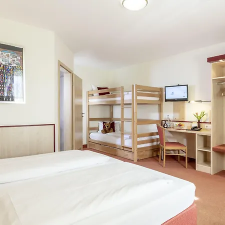 Hotel Am Wiesenweg L 24h Check-in Hausen (Wuerzburg)
