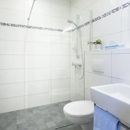 Am Wiesenweg L 24h Check-in Hausen (Wuerzburg)