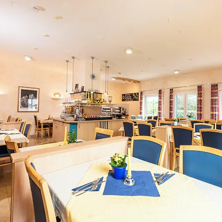Am Wiesenweg L 24h Check-in Hotel Hausen (Wuerzburg)